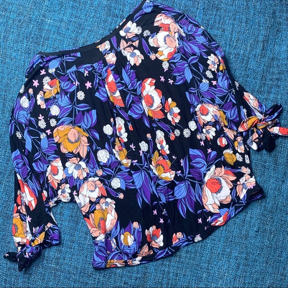 Free People Keepin' On Tee Tropical Floral Print Long Sleeve Blouse - Picture 6 of 8